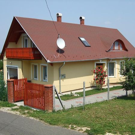 Dorina Apartman Zalakaros Ngoại thất bức ảnh